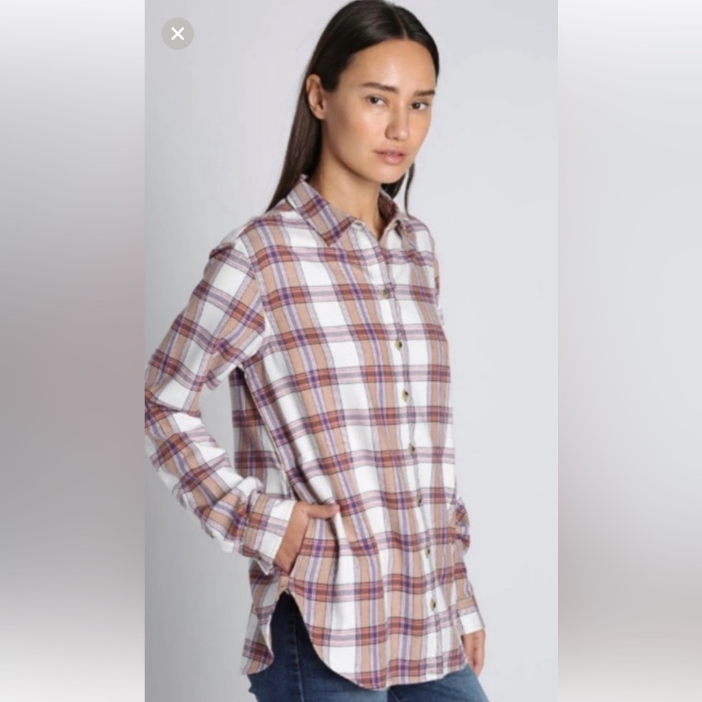 Jachs girlfriend size L flannel shirt with pockets.  EUC.  Great quality.